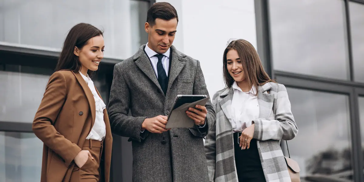 Чому карта побиту в Польщі оформлюється так довго, що реально впливає на строки